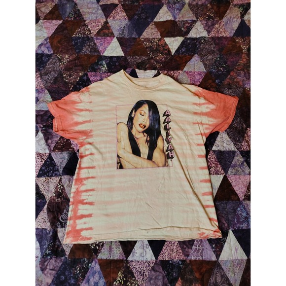 Aaliyah T-shirt Mens XL Pink Graphic Short Sleeve Aaliyah Print Tie-Dye Retro - Picture 1 of 5